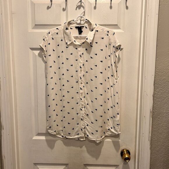 H&M Sleeveless Collared Button‎ Down Blue White Bird Graphic Viscose Top Sz 14 - Picture 1 of 5